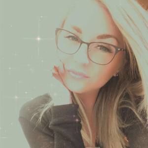 Meet your Posher, Courtney